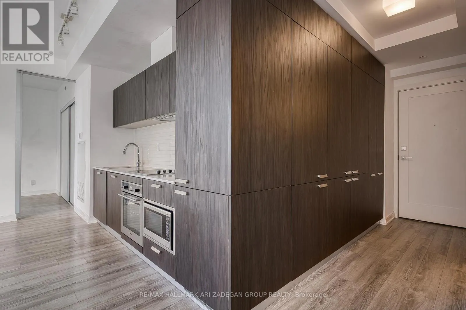 1415 - 50 CHARLES STREET E