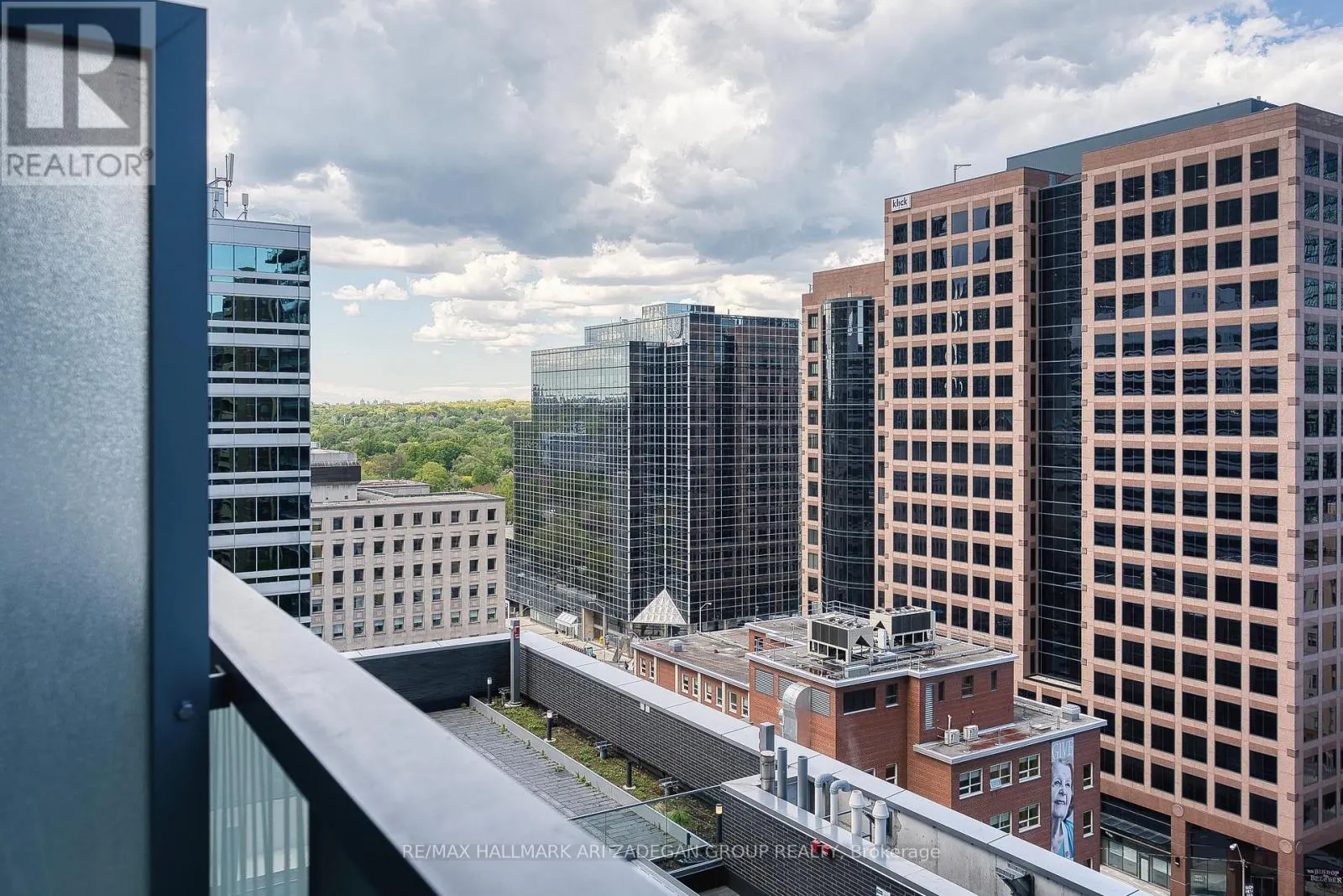 1415 - 50 CHARLES STREET E