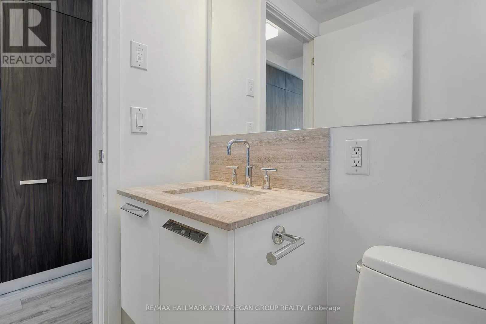 1415 - 50 CHARLES STREET E