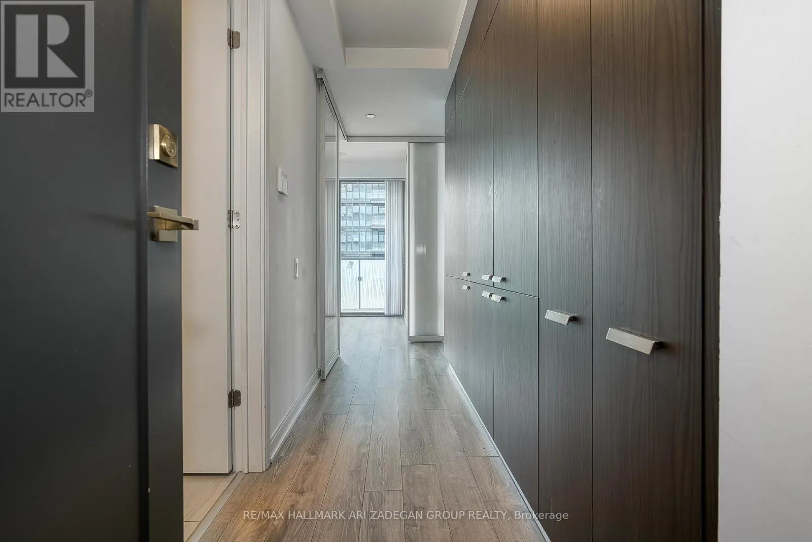 1415 - 50 CHARLES STREET E