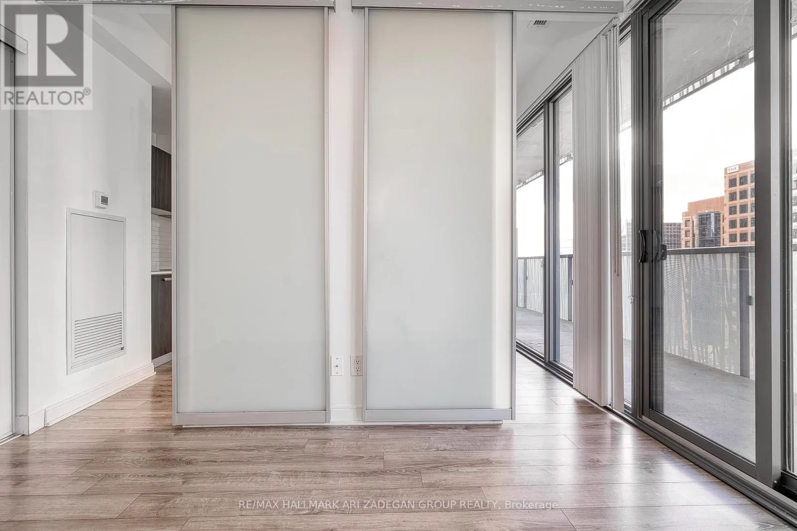 1415 - 50 CHARLES STREET E
