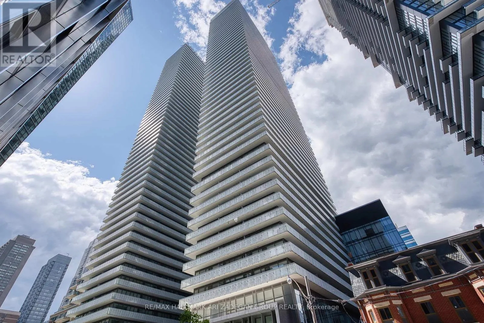 1415 - 50 CHARLES STREET E