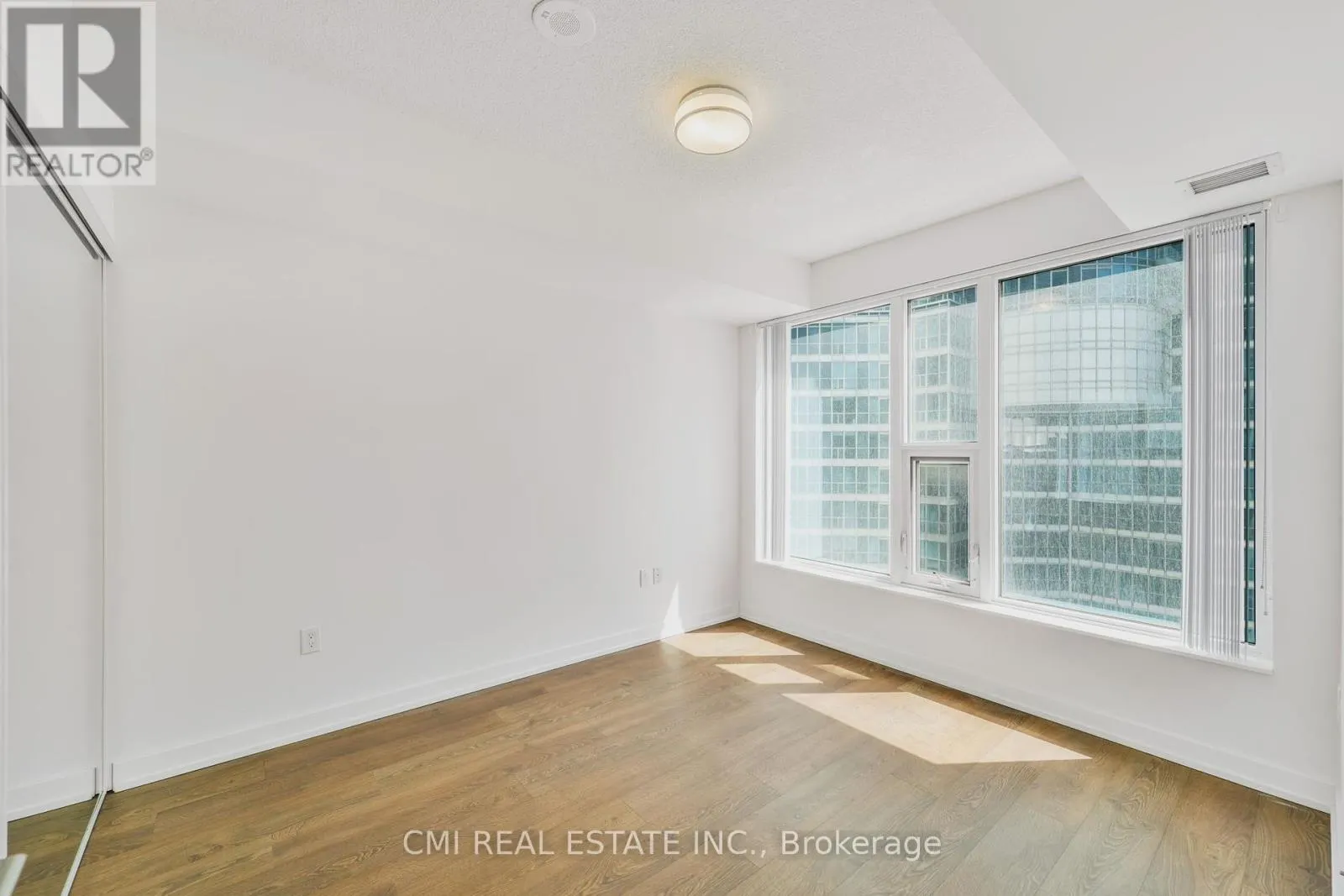 1109 - 10 YORK STREET