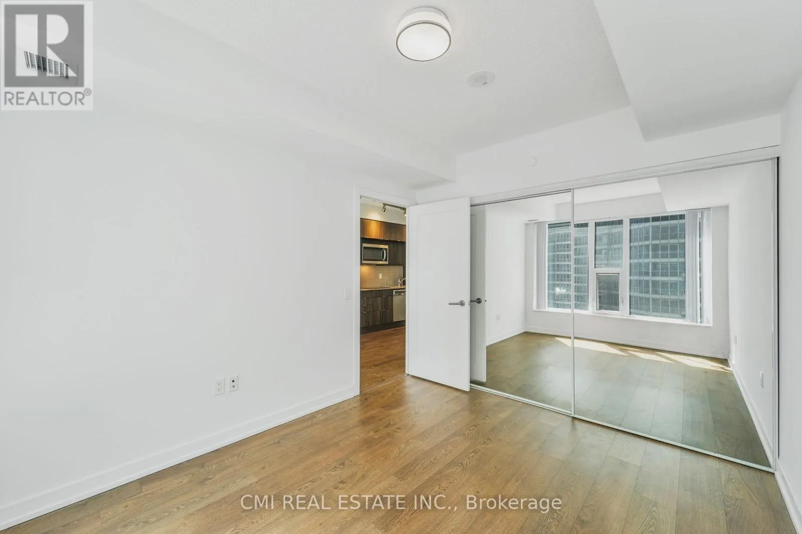1109 - 10 YORK STREET