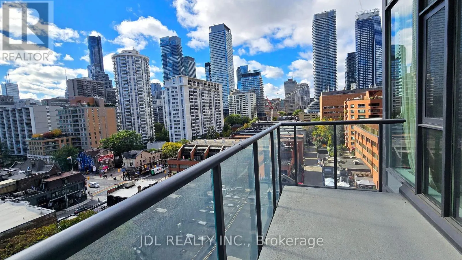 803 - 81 WELLESLEY STREET E