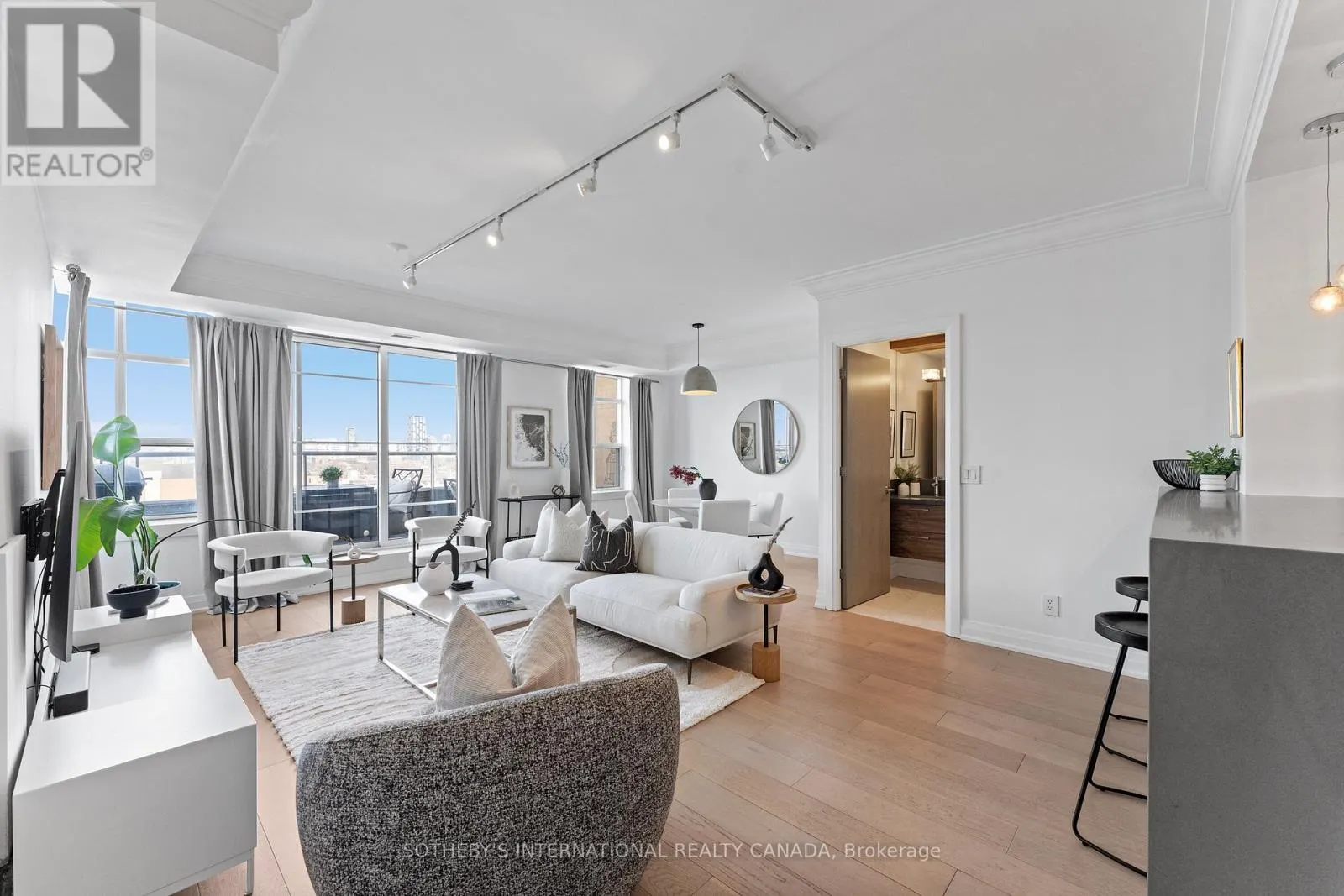 1406 - 438 RICHMOND STREET W