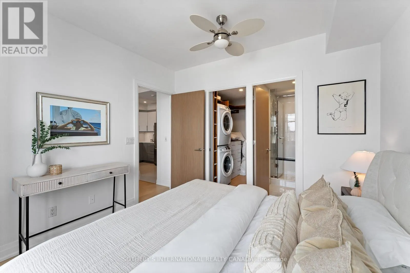 1406 - 438 RICHMOND STREET W
