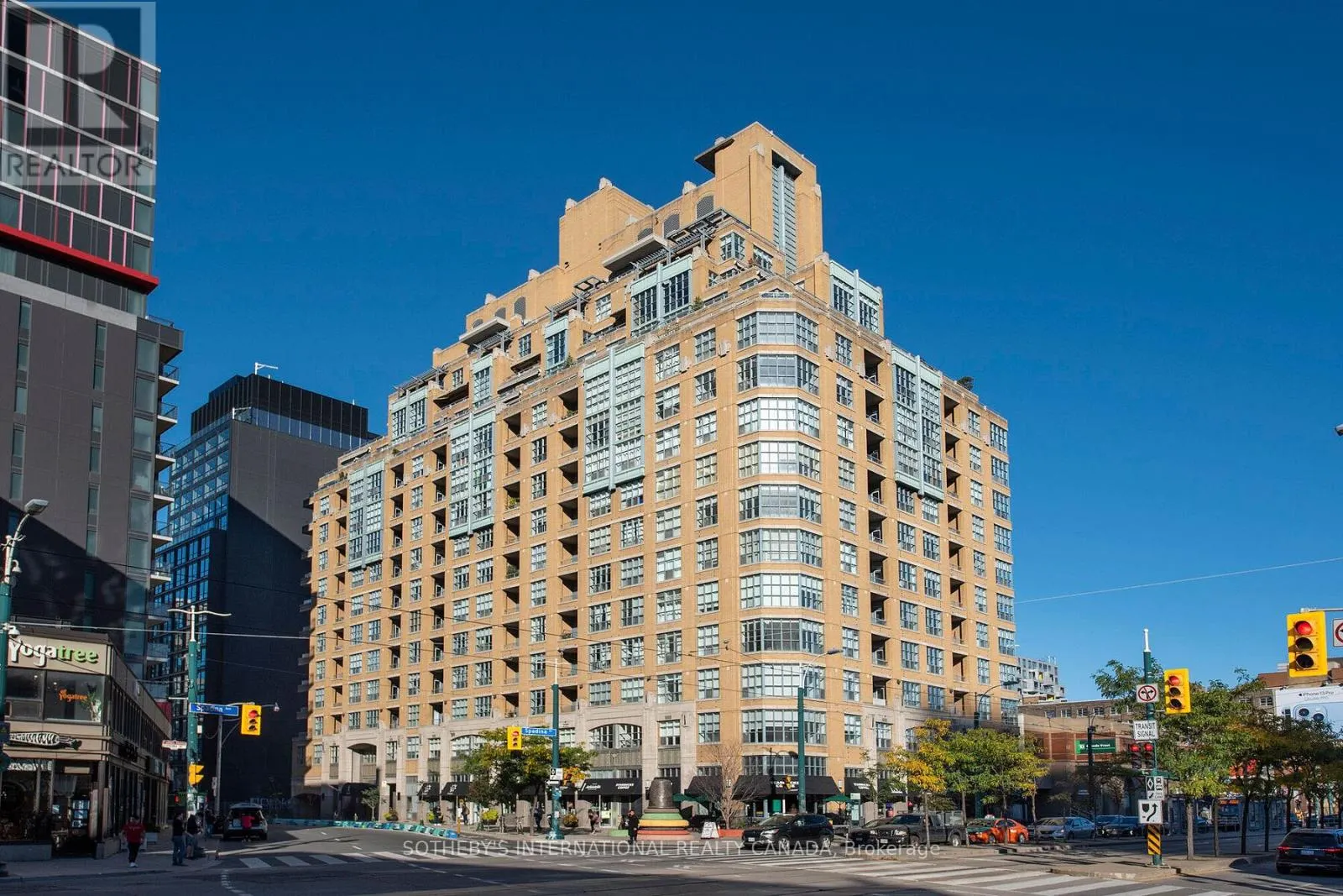 1406 - 438 RICHMOND STREET W
