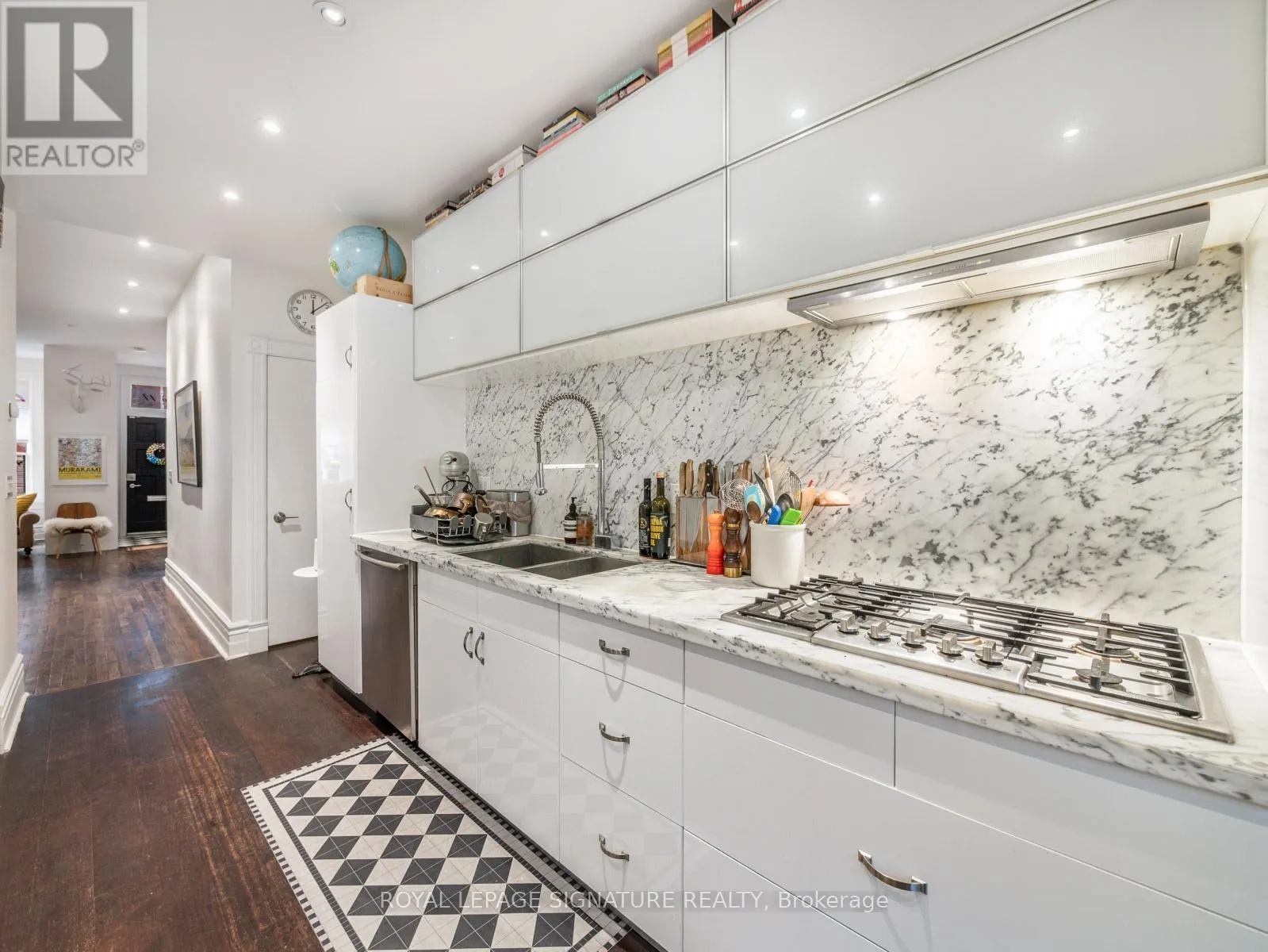 14 TRANBY AVENUE
