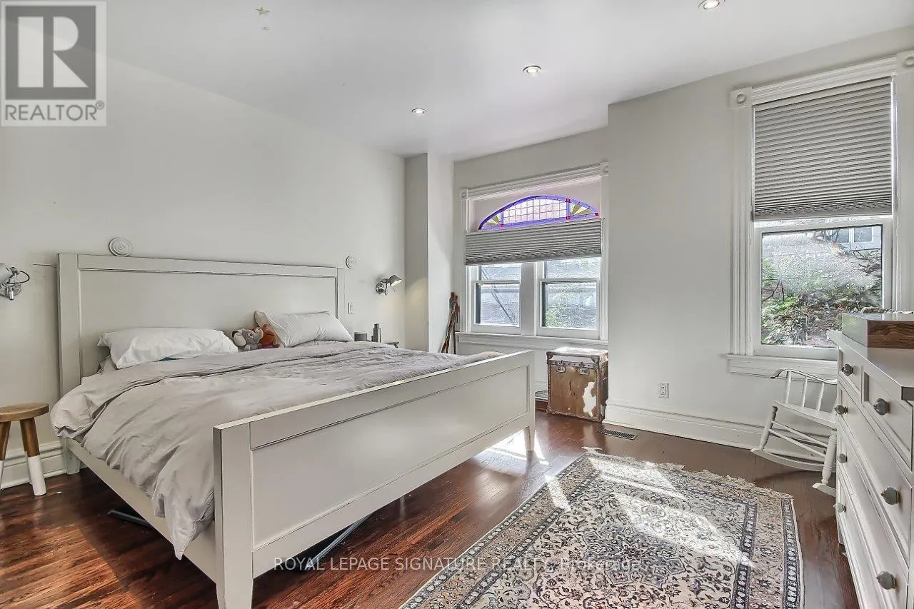 14 TRANBY AVENUE