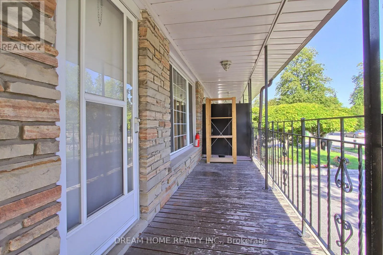 108 MINTWOOD DRIVE