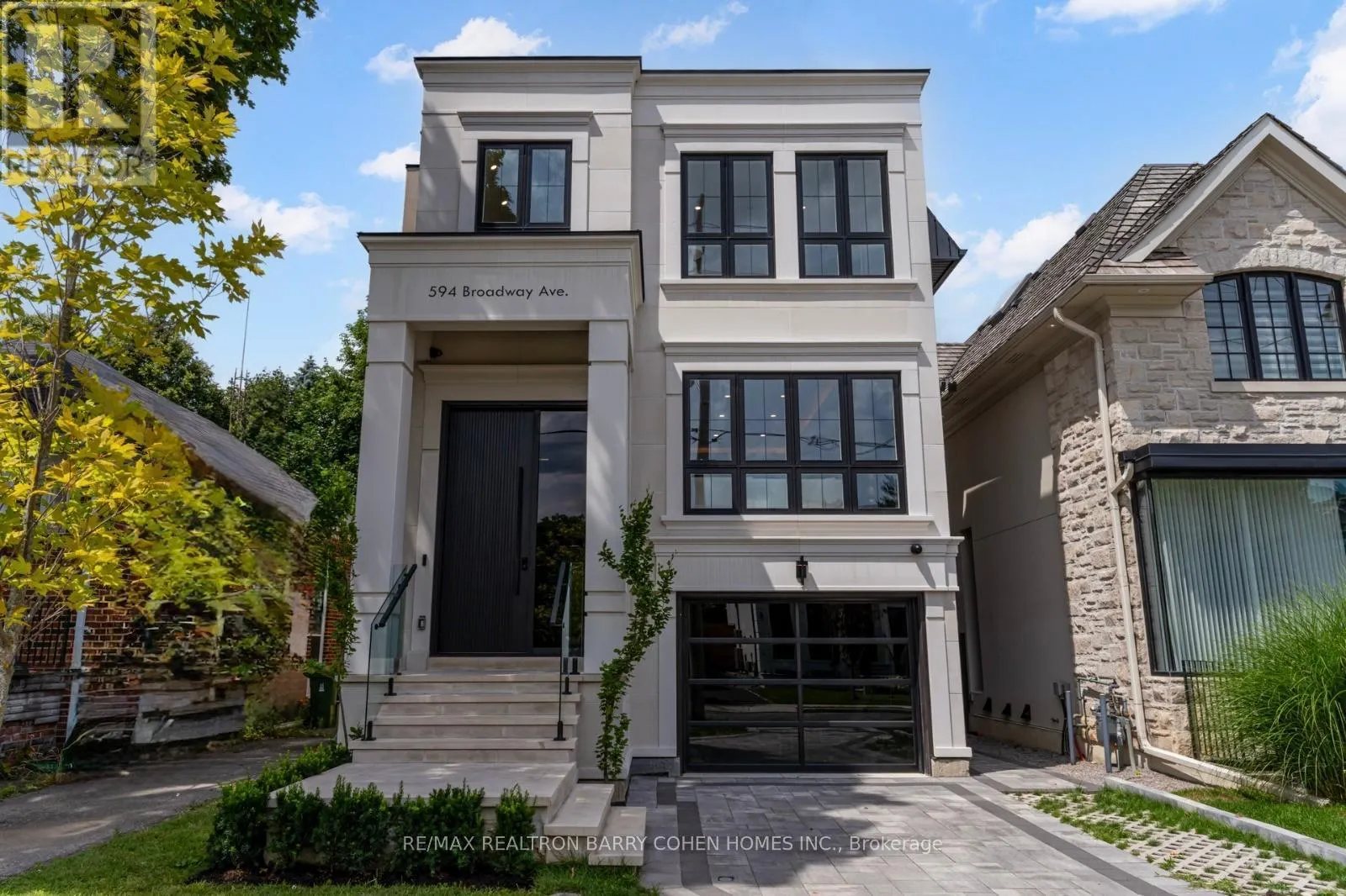 594 BROADWAY AVENUE