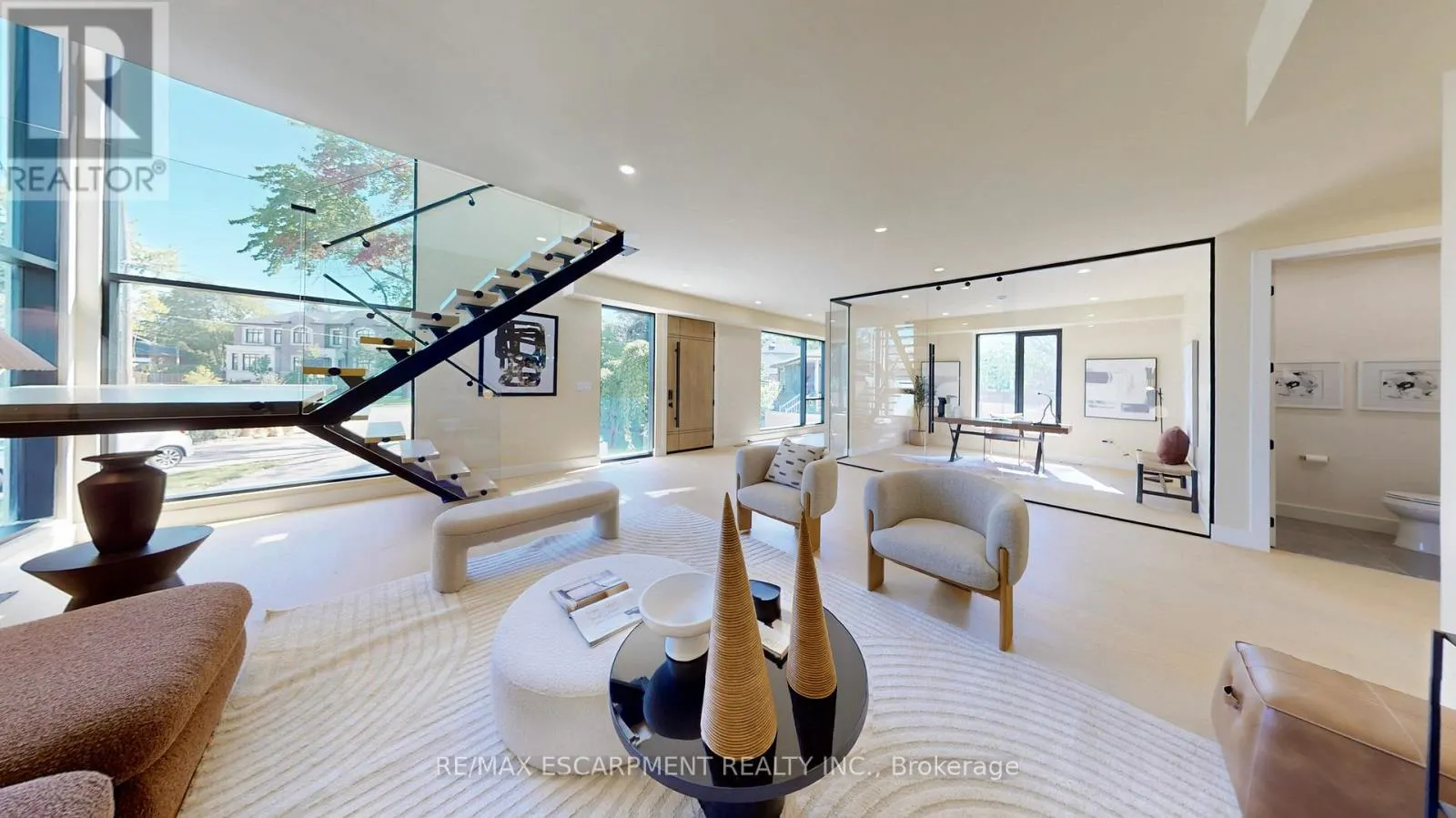 28 DUNSMORE GARDENS