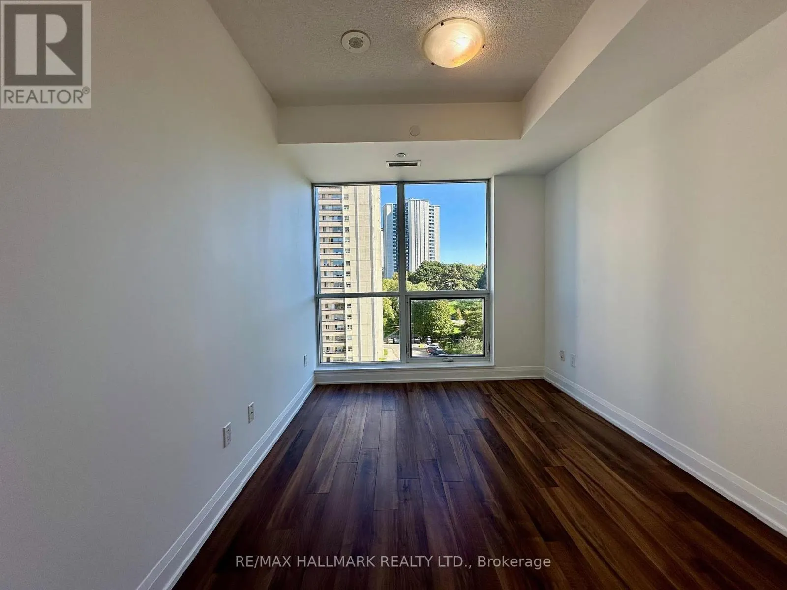 1008 - 18 GRAYDON HALL DRIVE