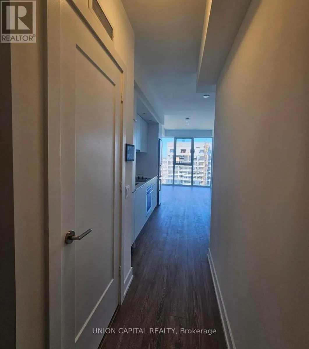 4102 - 30 INN ON THE PARK DRIVE