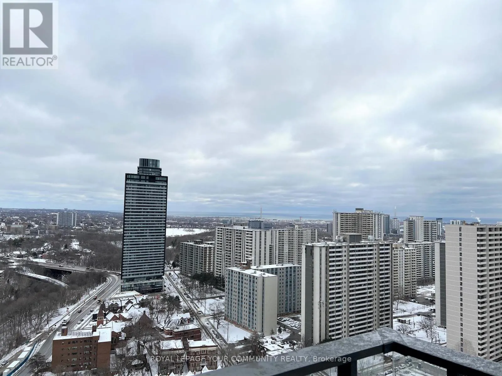 2601 - 395 BLOOR STREET E