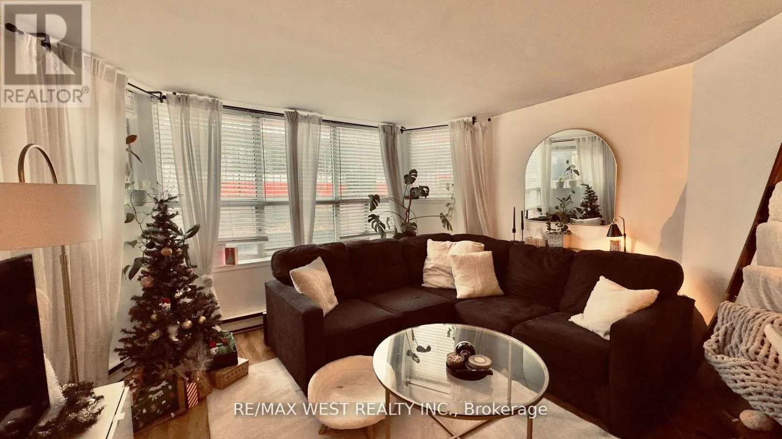 1061 BATHURST STREET