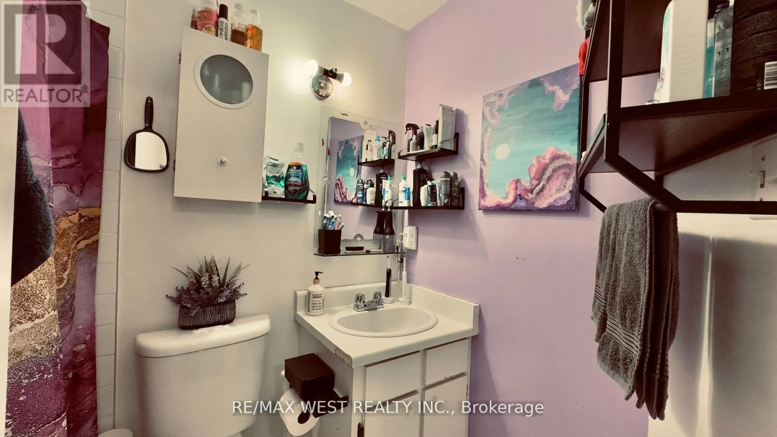 1061 BATHURST STREET