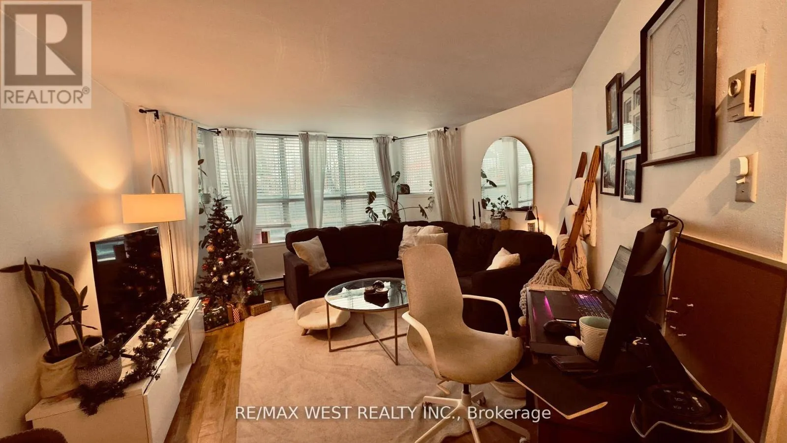 1061 BATHURST STREET