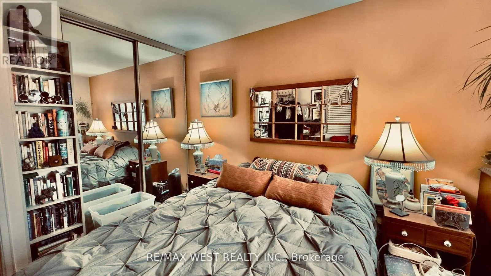 1061 BATHURST STREET