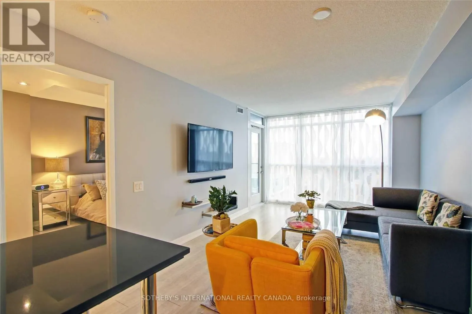 1719 - 19 SINGER COURT