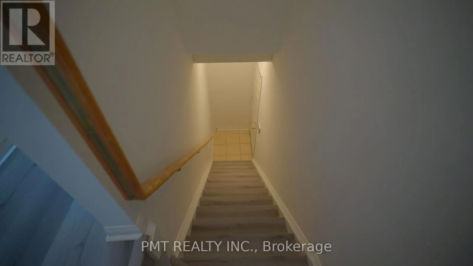 29 - 68 CARR STREET S