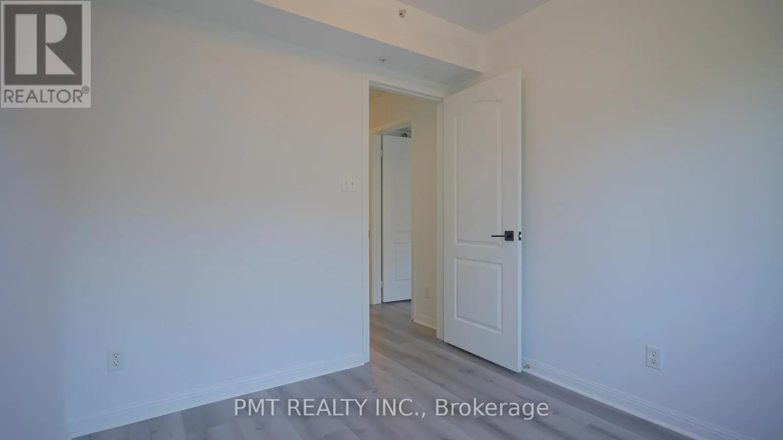 29 - 68 CARR STREET S