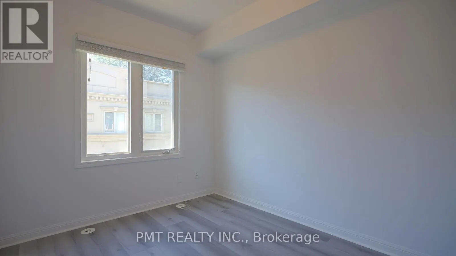 29 - 68 CARR STREET S
