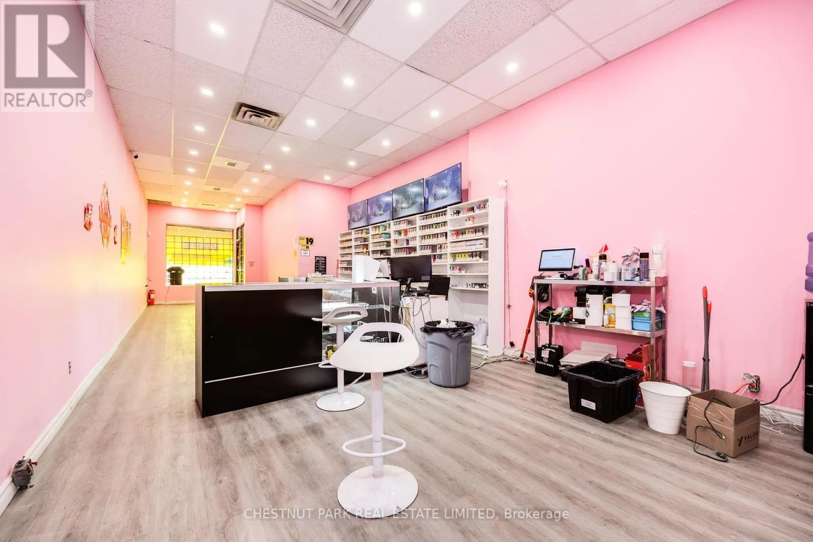 414 SPADINA AVENUE