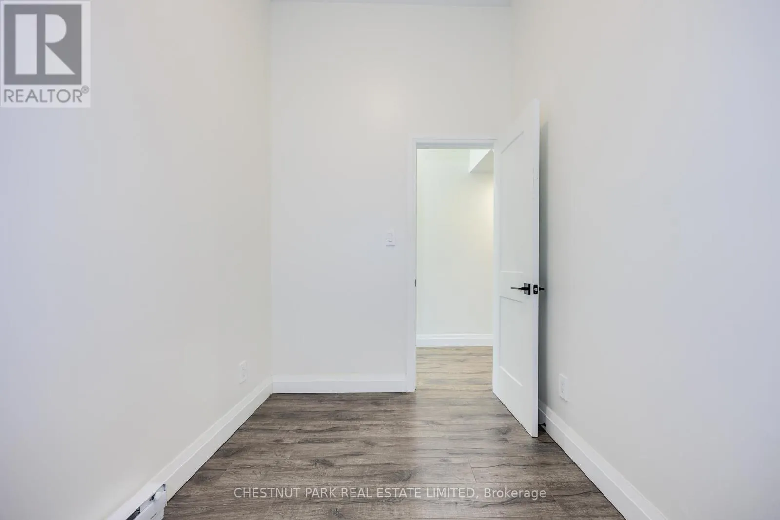 414 SPADINA AVENUE