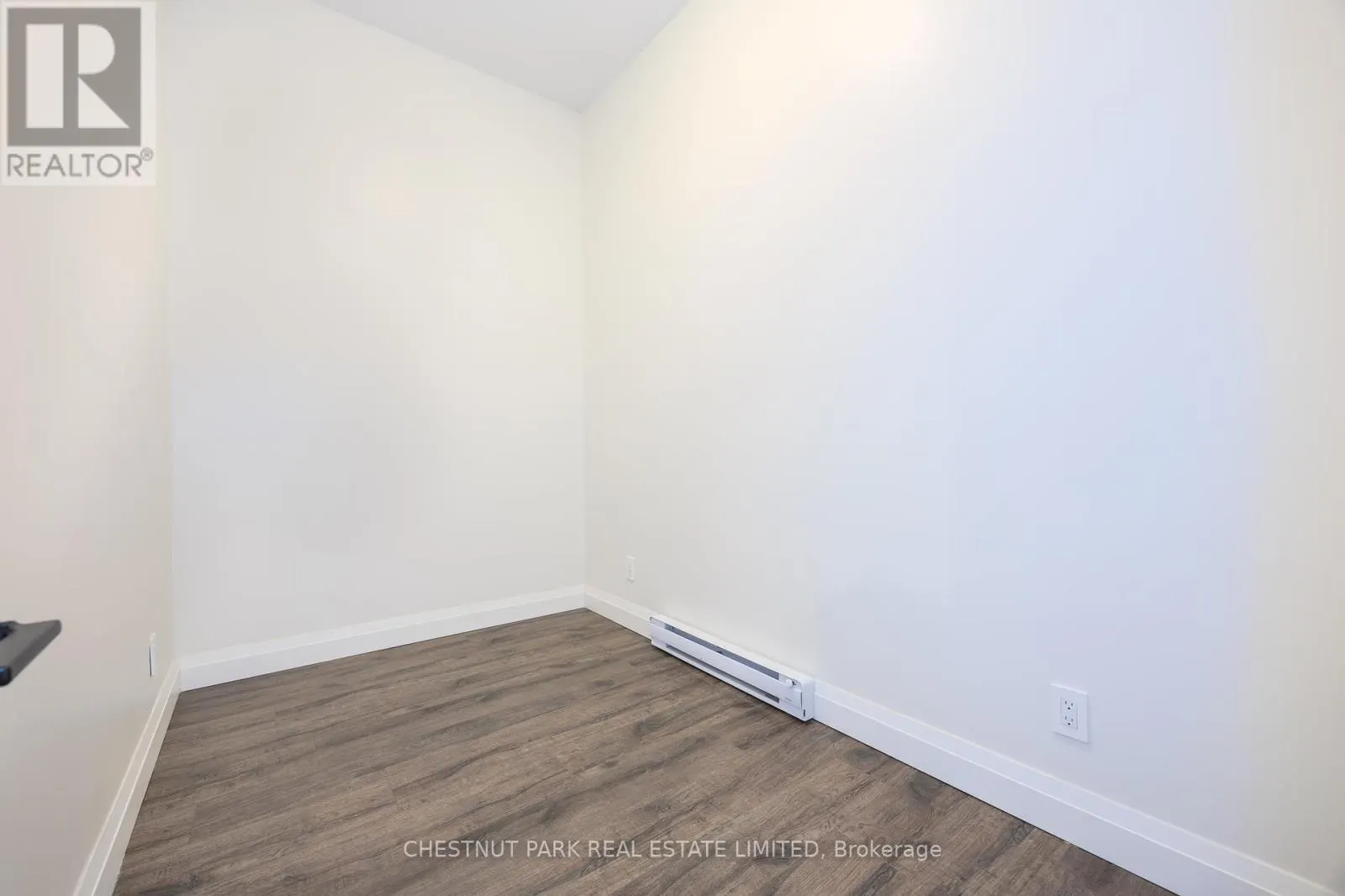 414 SPADINA AVENUE