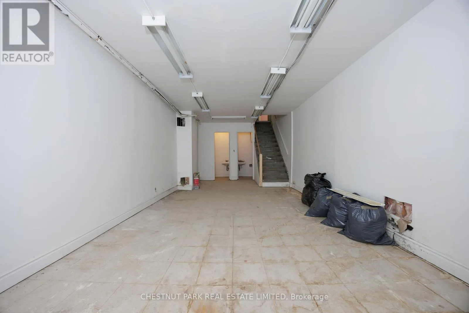 414 SPADINA AVENUE