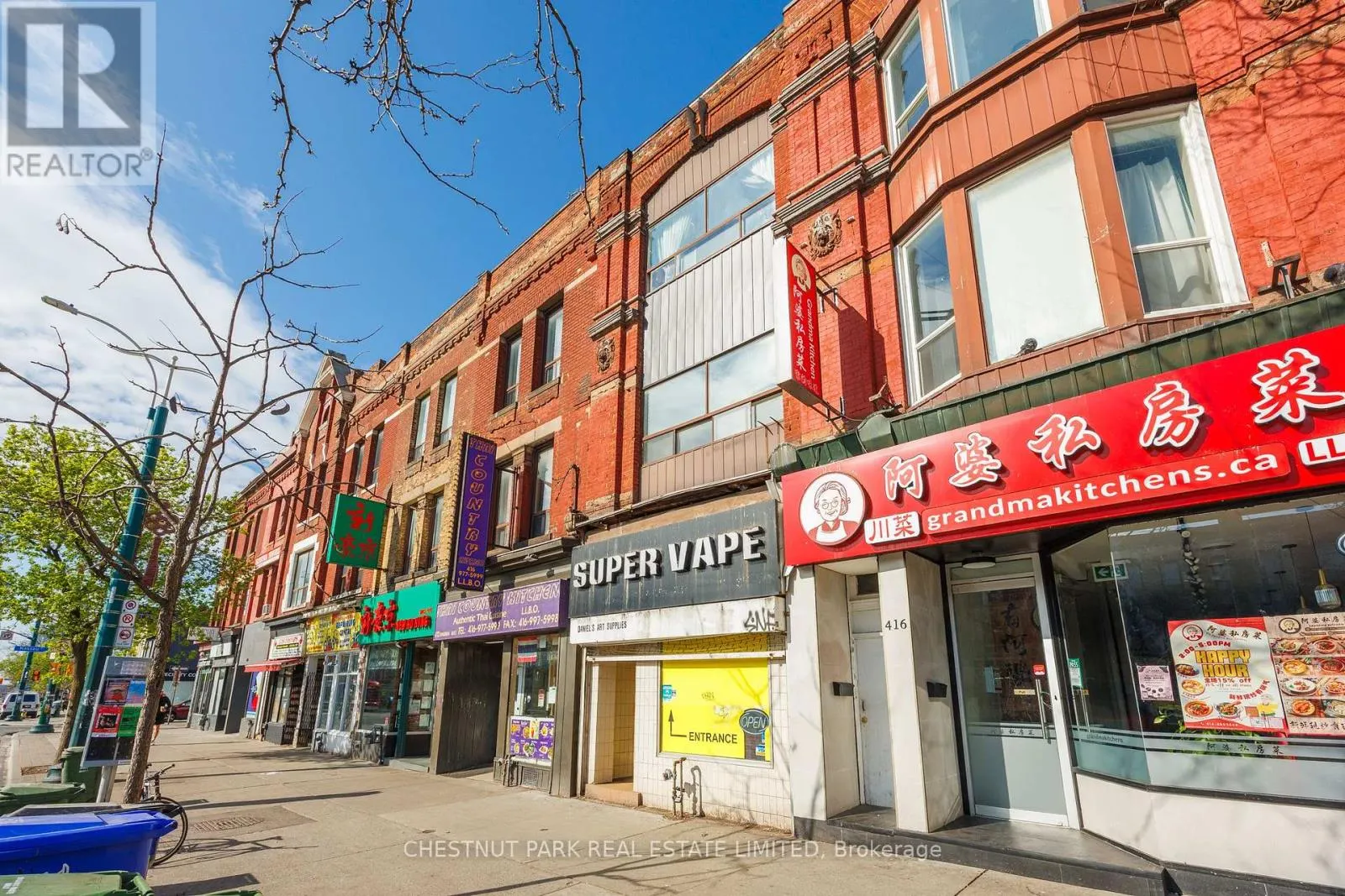 414 SPADINA AVENUE