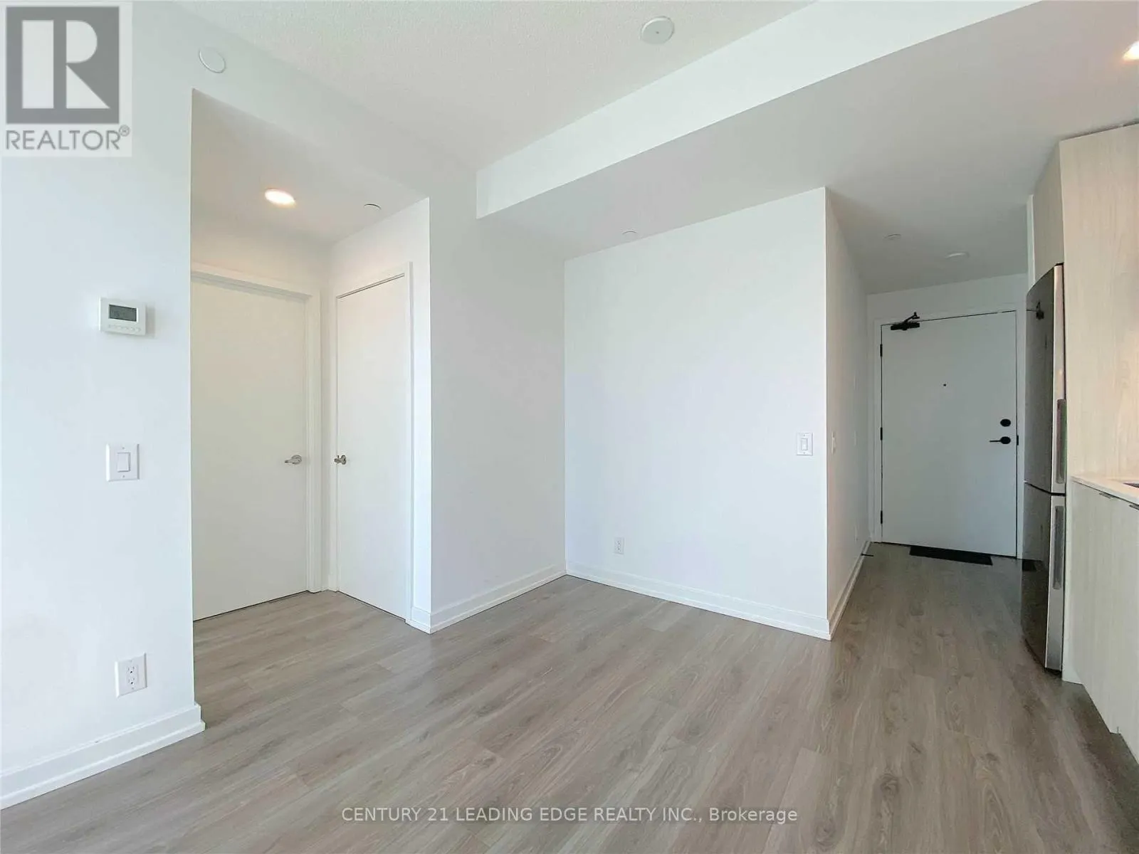 1312 - 20 TUBMAN AVENUE