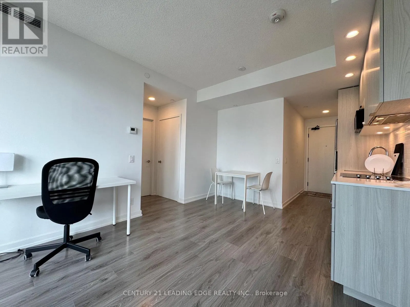 1312 - 20 TUBMAN AVENUE