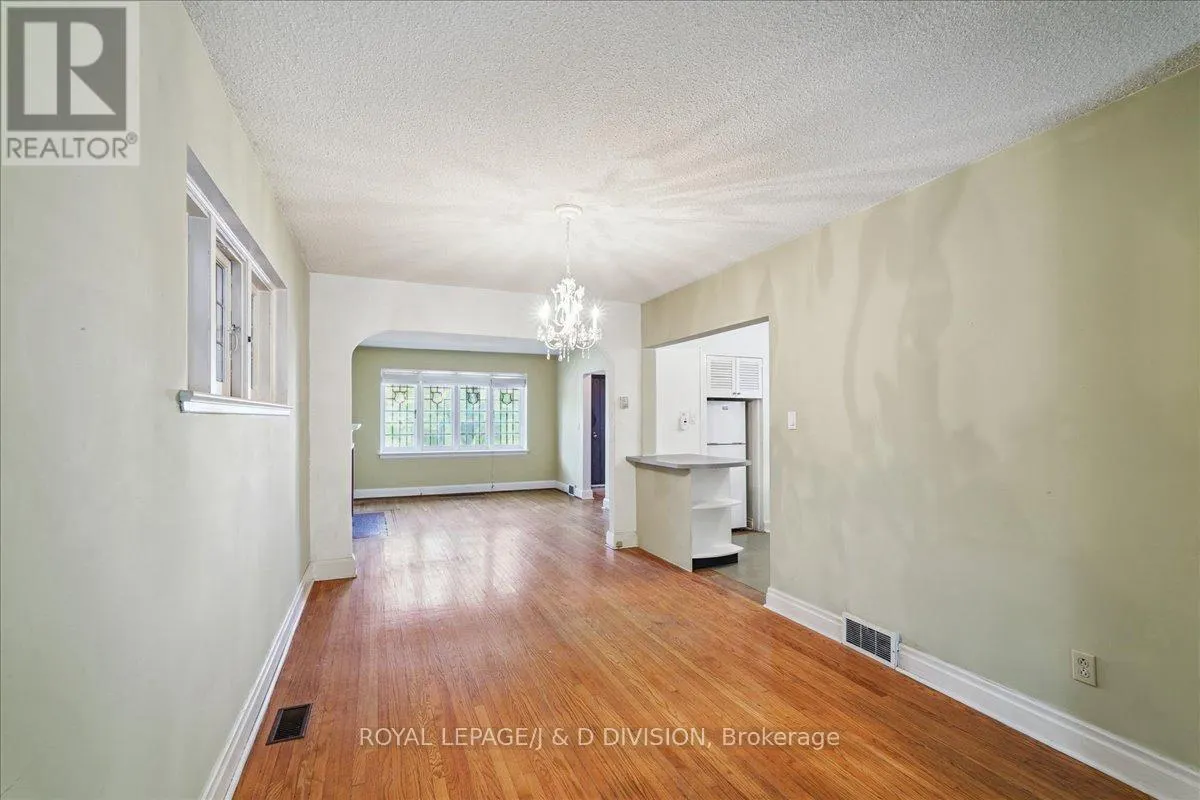 531 SOUDAN AVENUE