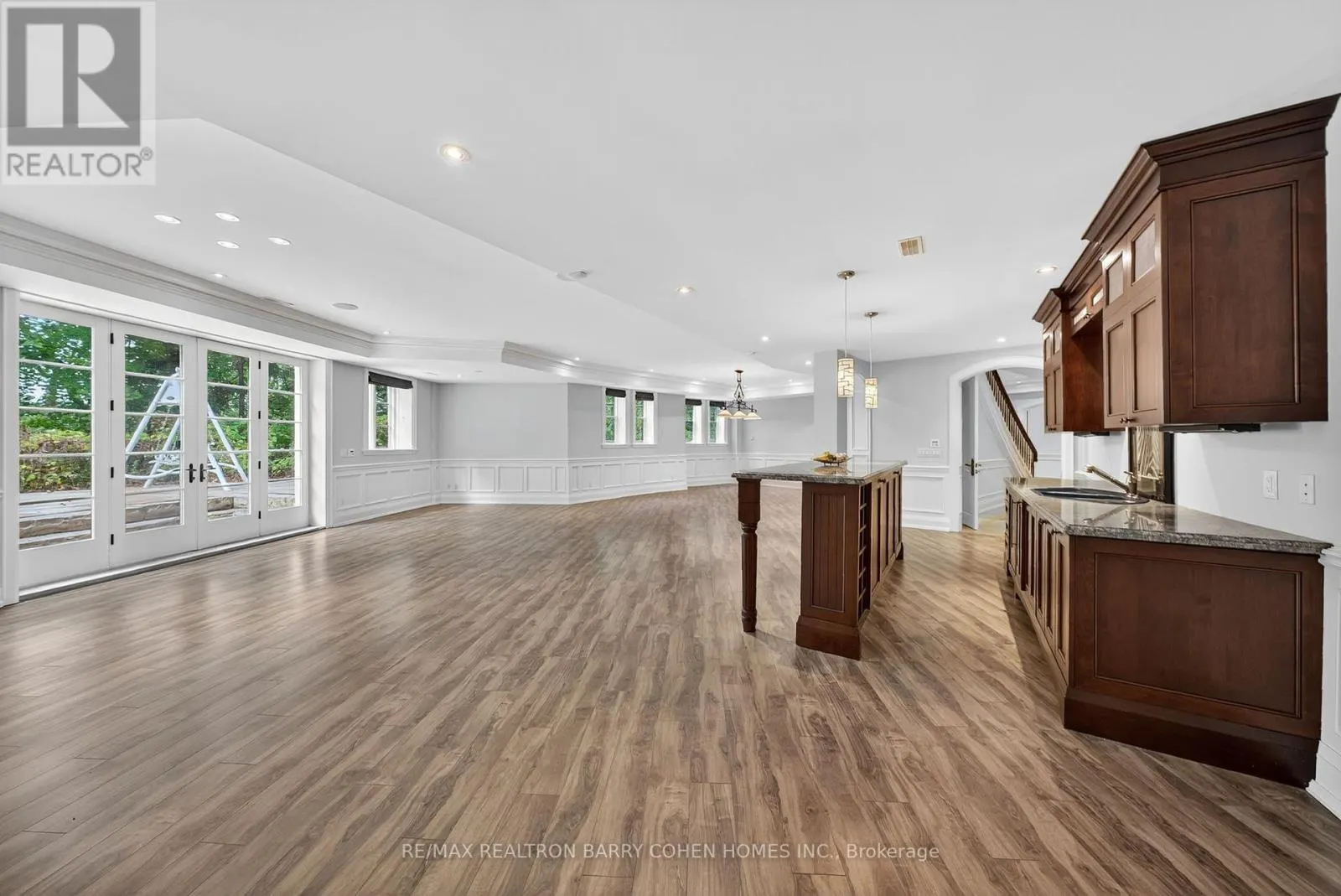 36 OLD YONGE STREET