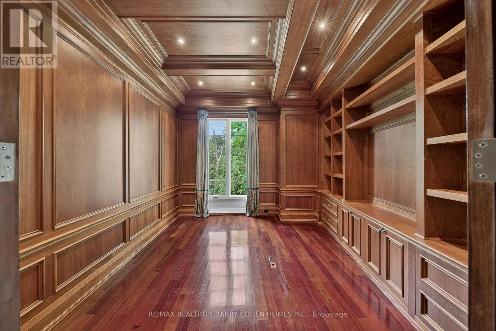 36 OLD YONGE STREET