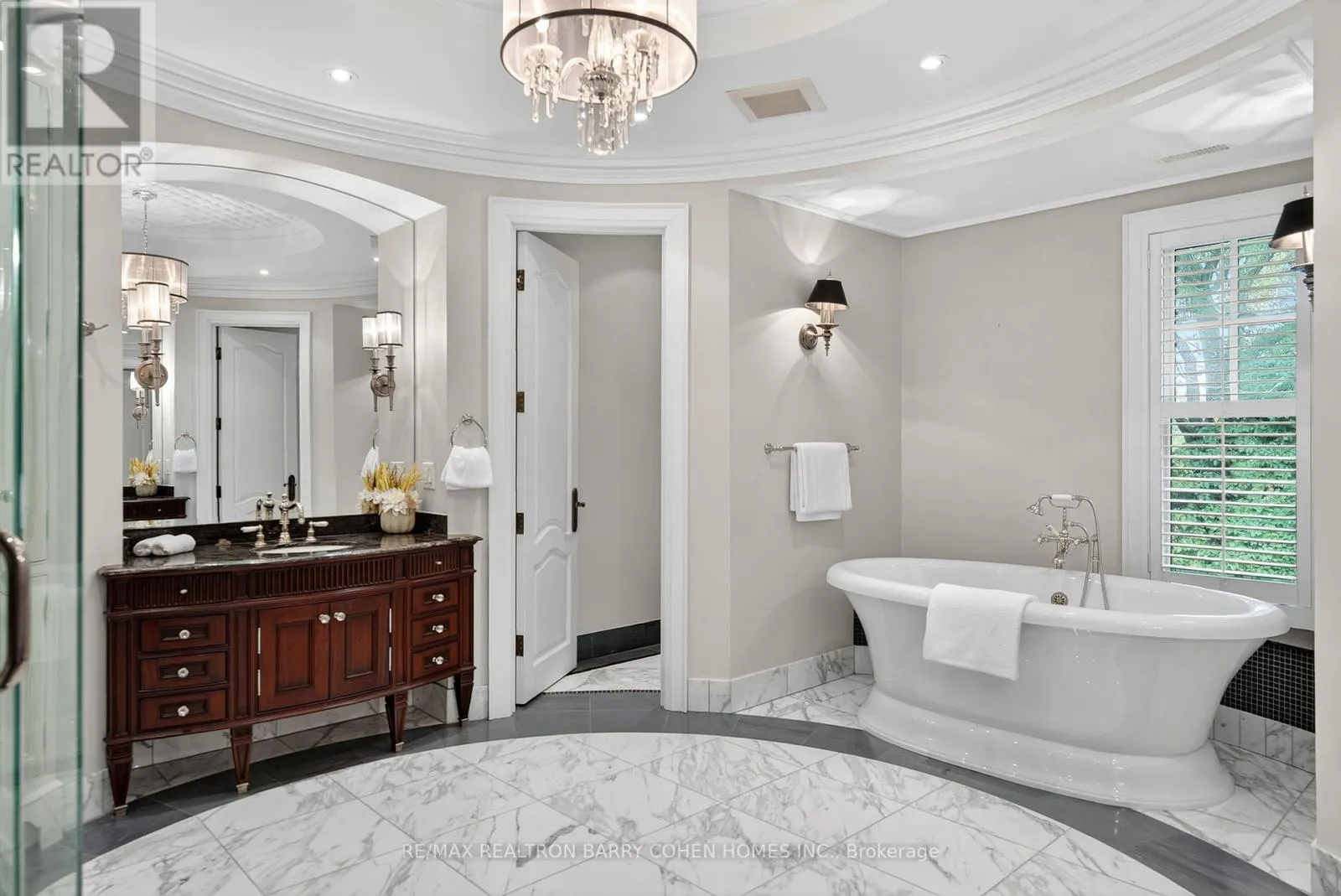 36 OLD YONGE STREET