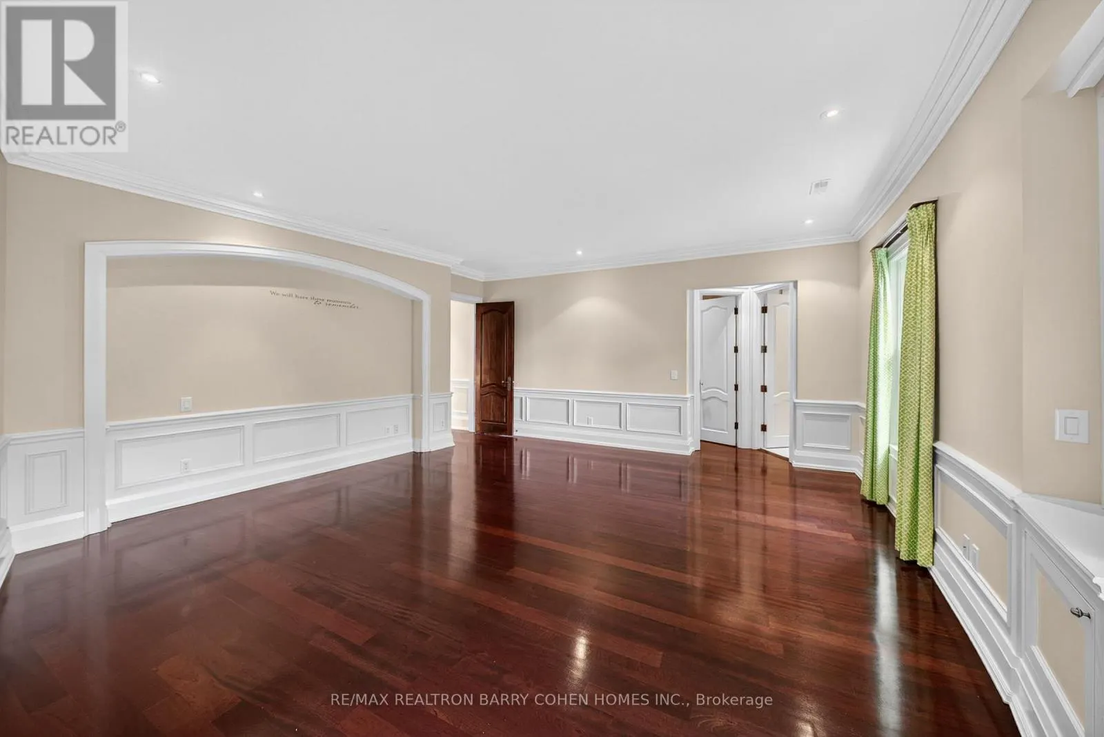 36 OLD YONGE STREET