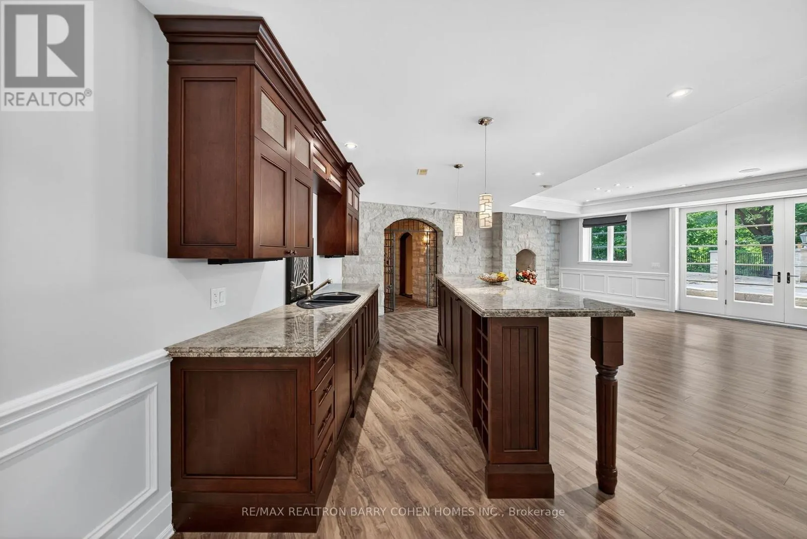 36 OLD YONGE STREET