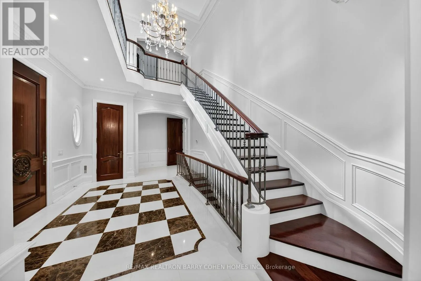 36 OLD YONGE STREET