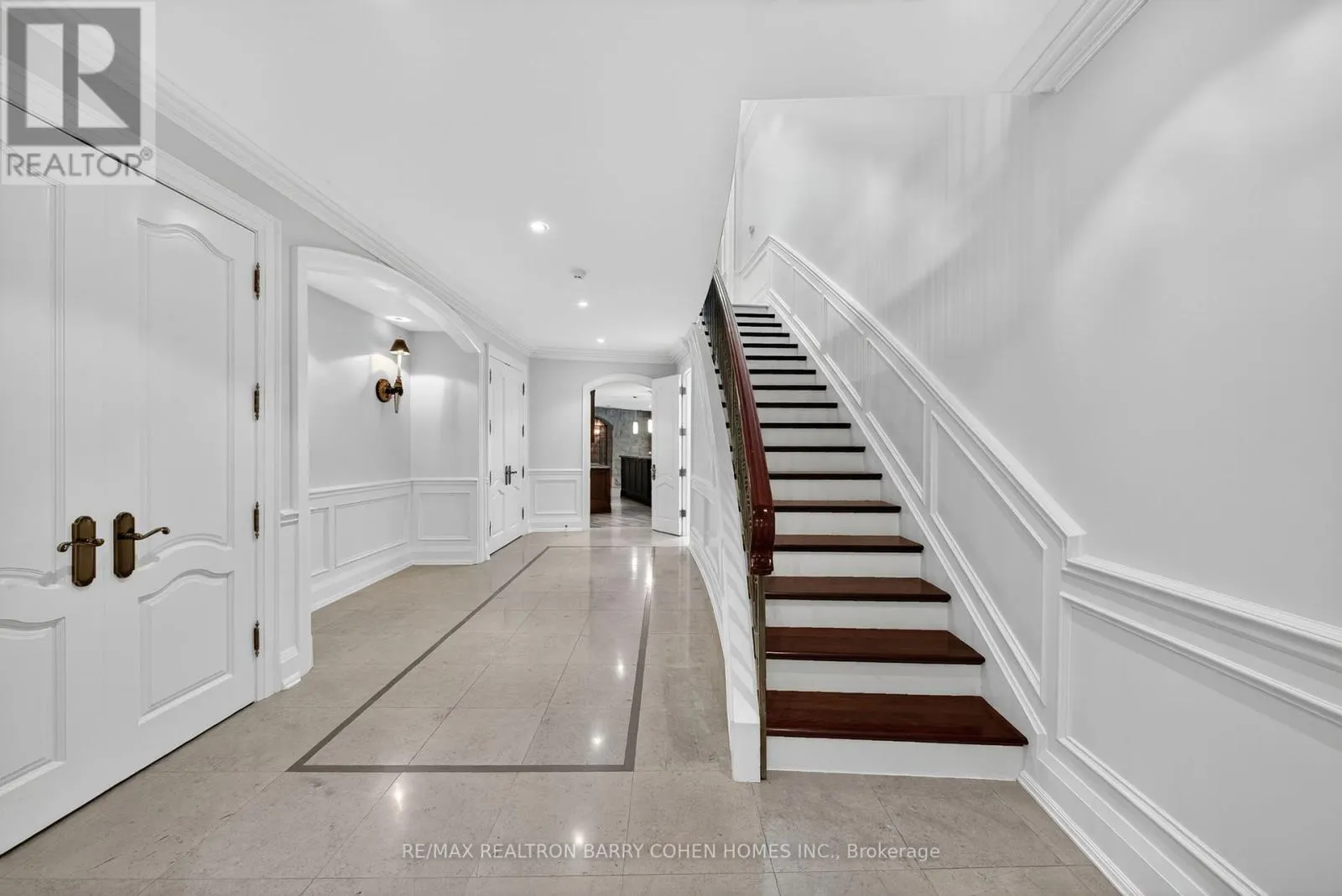 36 OLD YONGE STREET