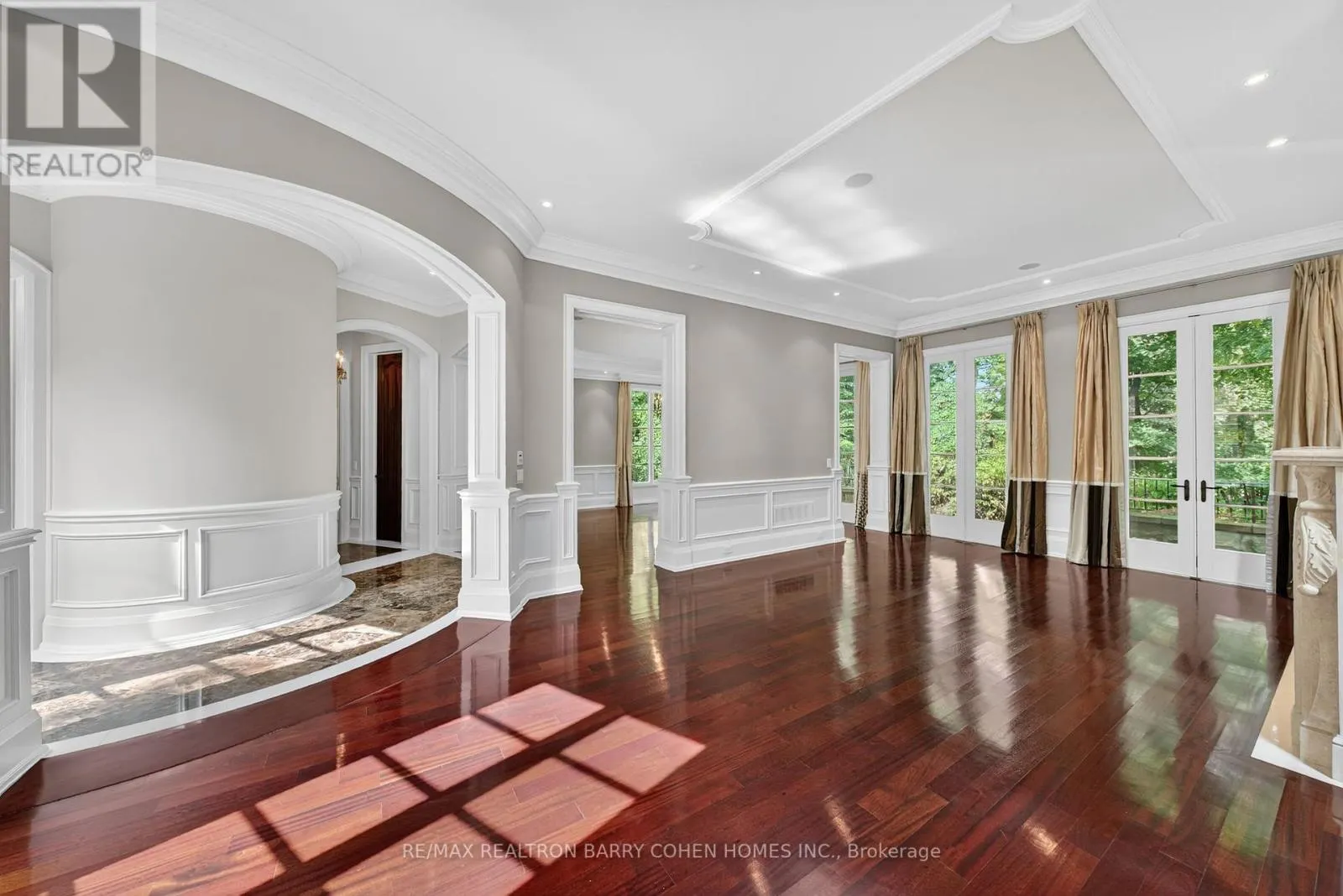 36 OLD YONGE STREET