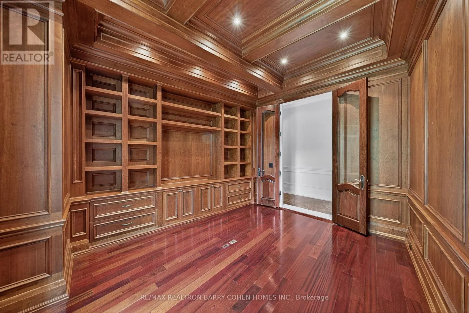 36 OLD YONGE STREET