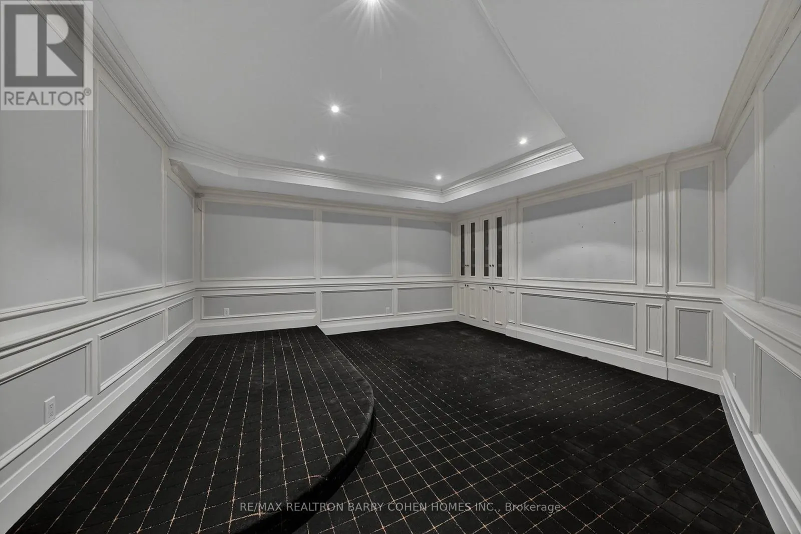 36 OLD YONGE STREET