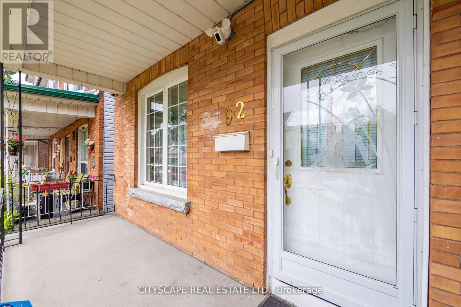 92 BELLWOODS AVENUE
