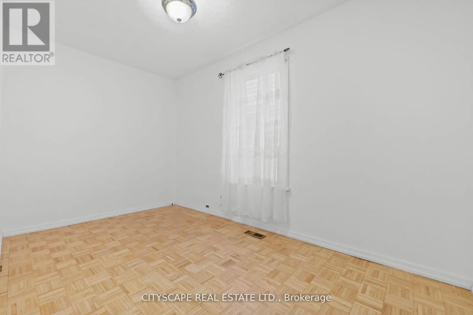 92 BELLWOODS AVENUE
