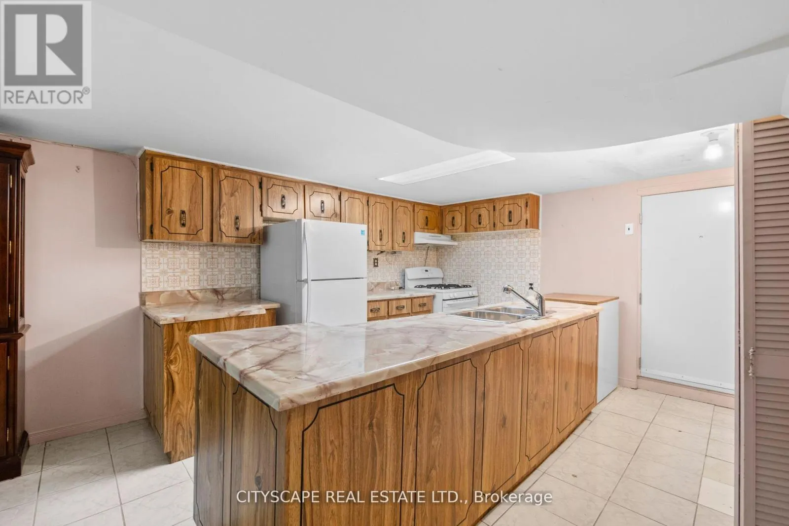 92 BELLWOODS AVENUE