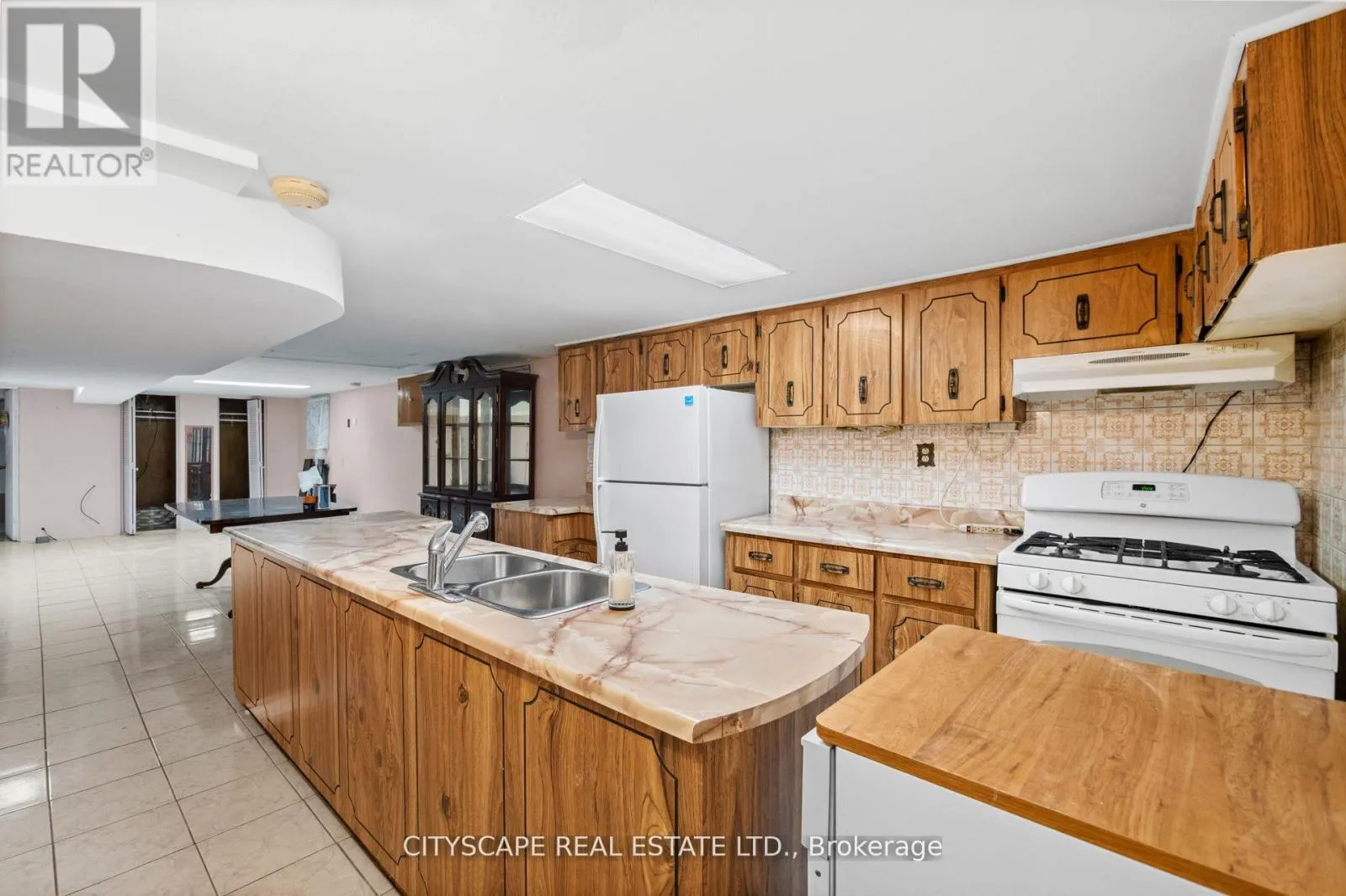 92 BELLWOODS AVENUE